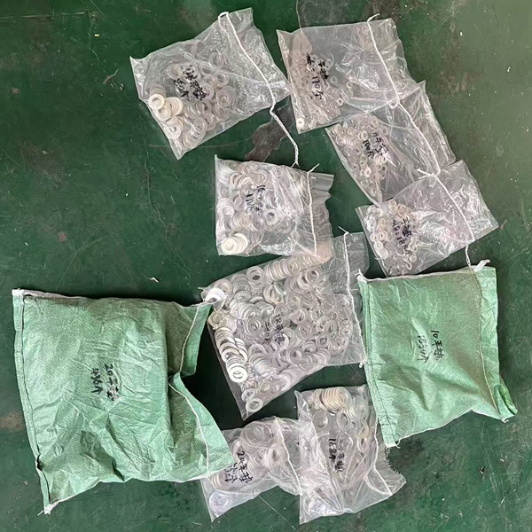 Haihao Group delivers galvanized flat gaskets to Russian Customer